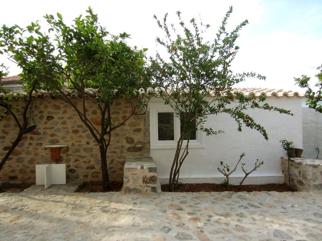 Kiki'S Houses Vlichos Hidra Exterior foto