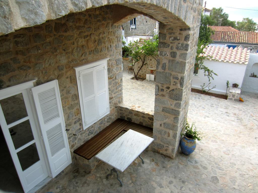 Kiki'S Houses Vlichos Hidra Exterior foto
